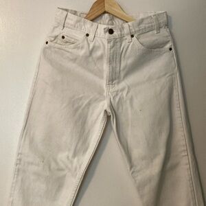 White Levi’s 550 Orange Tab Jeans - W 32 / L 30